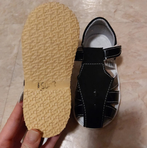 Toddler sandals - Picture 3 of 3